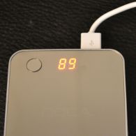 Внешнее зарядное устройство Power Bank DOCA D525 (8400mAh), серебро